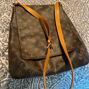 Louis Vuitton shoulder bag